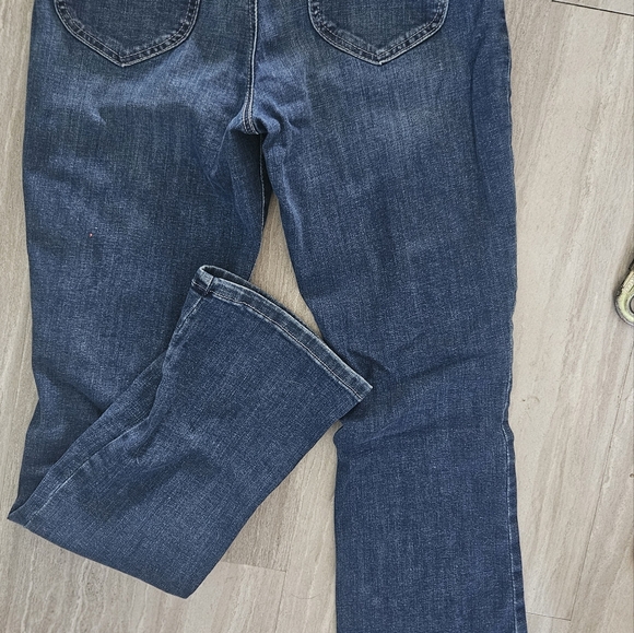 LEE Juniors Size 6 Regular Fit Mid Rise Bootcut - Picture 4 of 4